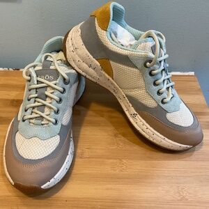 Taos Advanced sneaker ~ NIB ~ Seafoam multi size 7.5